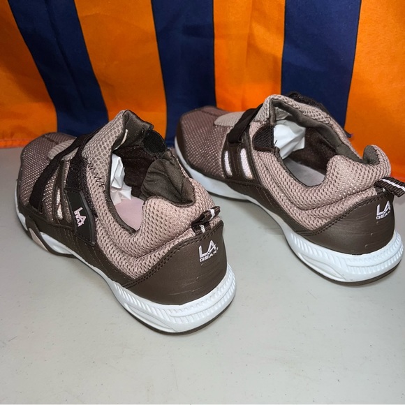 LA GEAR Women's mesh running shoes size 7.5 low top Brown Hook Loop sneakers - Picture 3 of 9